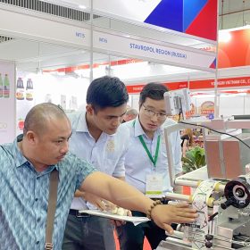 Băng chuyền và dán nhãn tự động của VideoJet được ưa chuộng