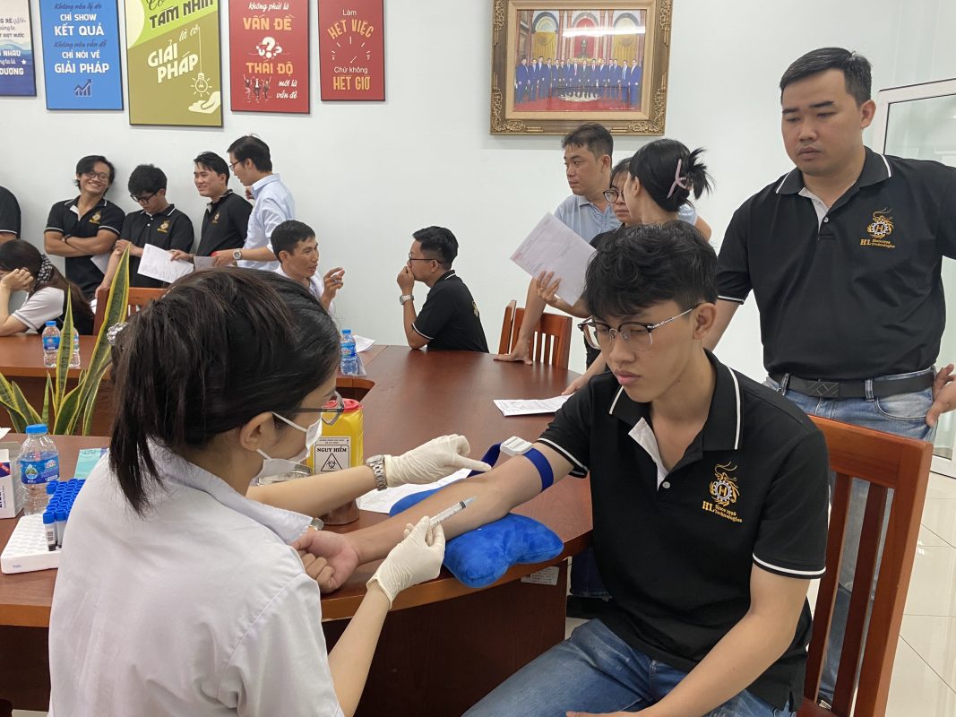 Khám sức khỏe định kỳ 2024 công ty Huỳnh Long Hình 3