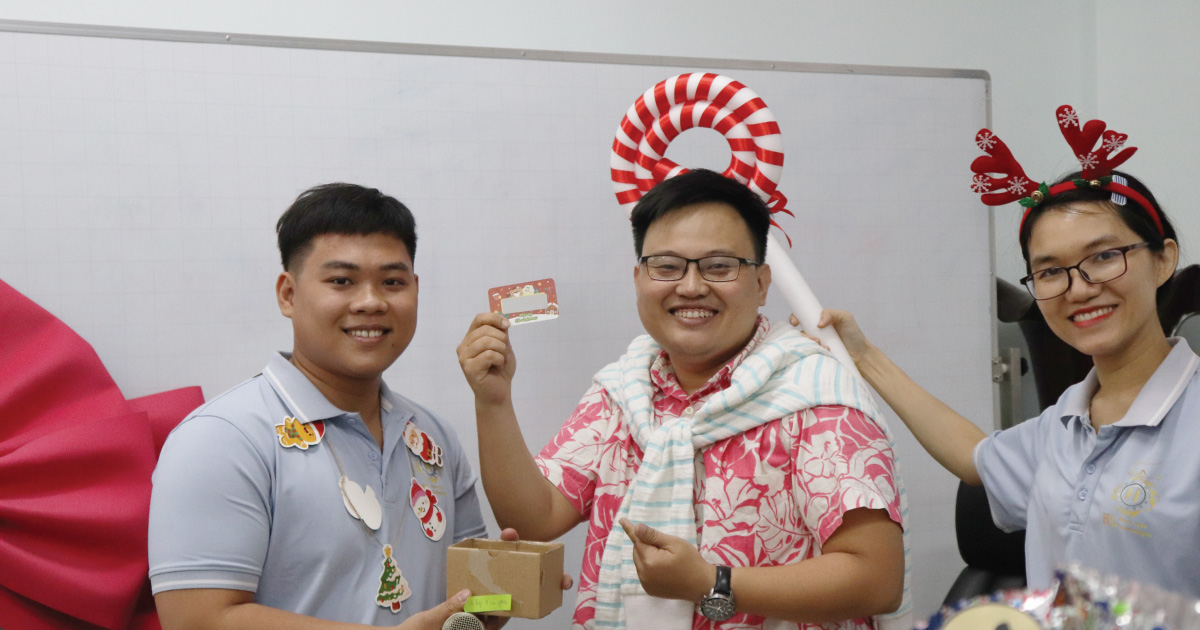 Giáng sinh 2024 công ty Huỳnh Long