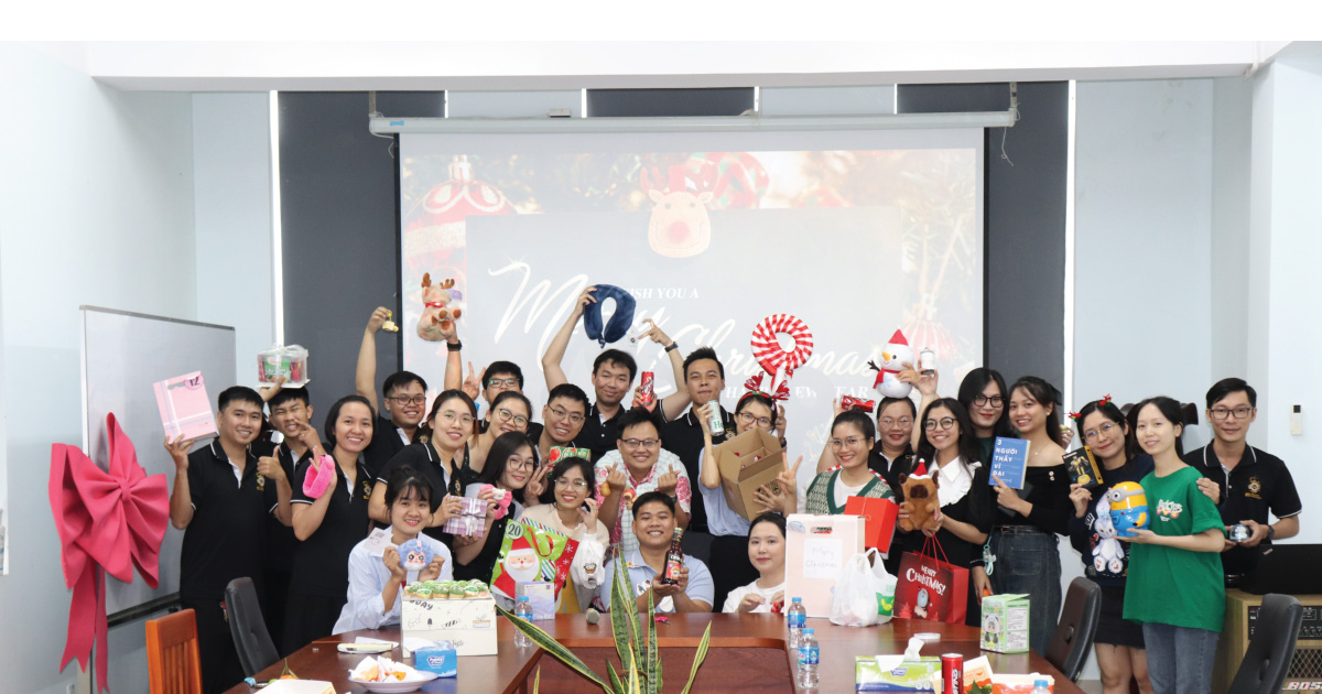 Giáng sinh 2024 công ty Huỳnh Long