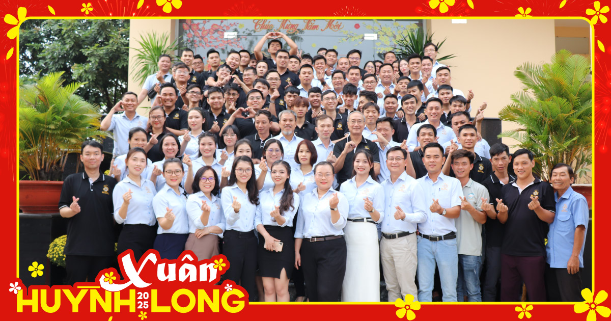 Chụp hình cùng Tổng Giám Đốc