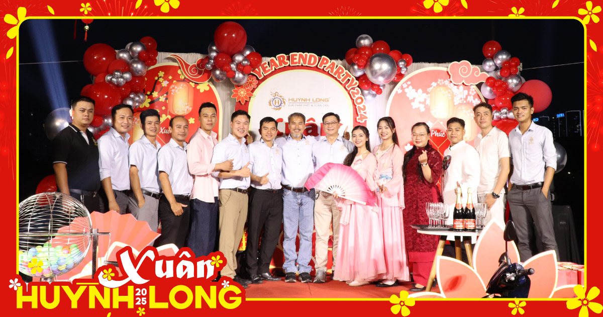Chụp hình cùng Tổng Giám Đốc