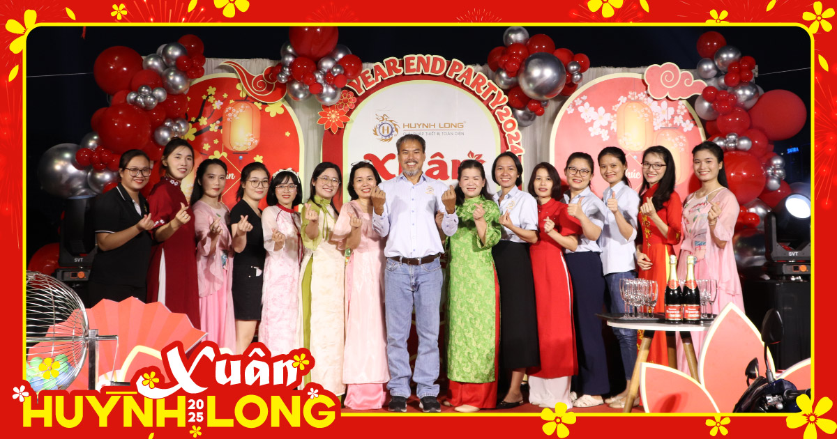 Chụp hình cùng Tổng Giám Đốc