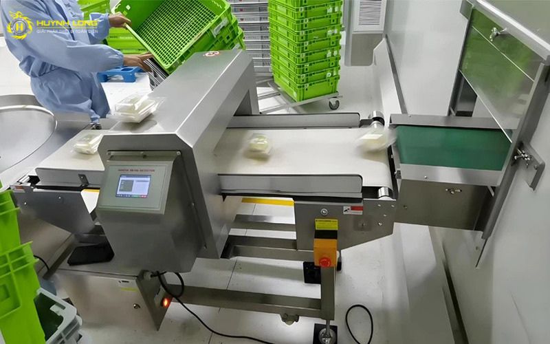 Hướng dẫn sử dụng máy dò kim loại băng tải Sesotec 7 Các yếu tố quan trọng cần lưu ý khi vận hành máy dò kim loại băng tải Sesotec