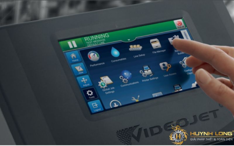 7 tiêu chí đánh giá khi chọn máy in date cho doanh nghiệp mới 3 Máy in date Videojet 1280 là dòng máy in công nghiệp có hiệu suất cao, phù hợp in trên nhiều loại bao bì như chai nhựa, lon kim loại, túi thực phẩm, hộp giấy