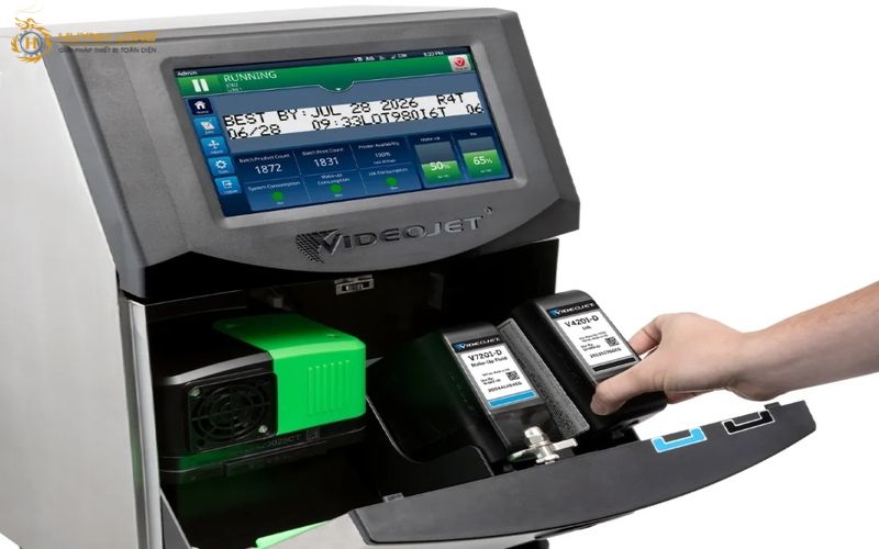 Mã vạch 1D và 2D khác nhau ở điểm nào? So sánh chi tiết 6 Videojet 1880 là máy in công nghiệp giúp tối ưu hóa quy trình sản xuất, mang lại chất lượng in ổn định, tốc độ nhanh và độ tin cậy cao trong nhiều ngành sản xuất
