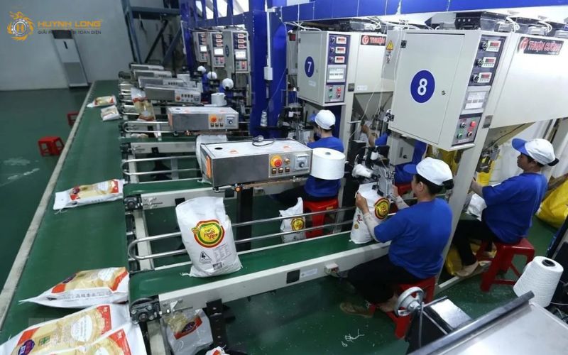 Kết hợp cân định lượng với máy đóng gói để tăng năng suất 6 Cách kết hợp cân định lượng với máy đóng gói